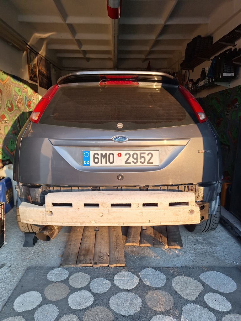 vyztuha polistyren zadek.jpg